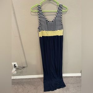 EUC Mossimo Size Large Empire style Maxi dress. White and navy with yellow